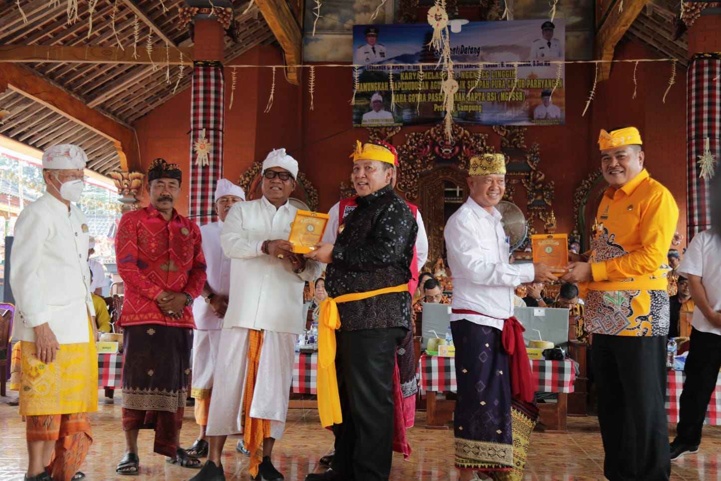 Bangun Potensi Wisata Rohani Umat Hindu, Gubernur Arinal Djunaidi Resmikan Pura Catur Parhyangan Maha Gotra Pasek Sanak Sapta Rsi di Kecamatan Seputih Banyak Lampung Tengah