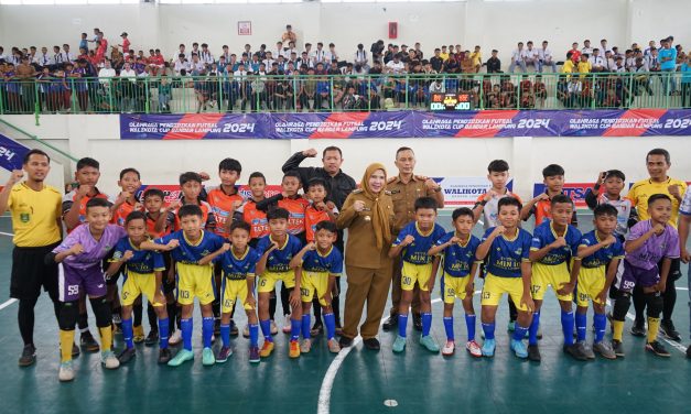 Hj. Eva Dwiana Membuka Perlombaan Futsal Walikota Cup Bandar Lampung Tahun 2024