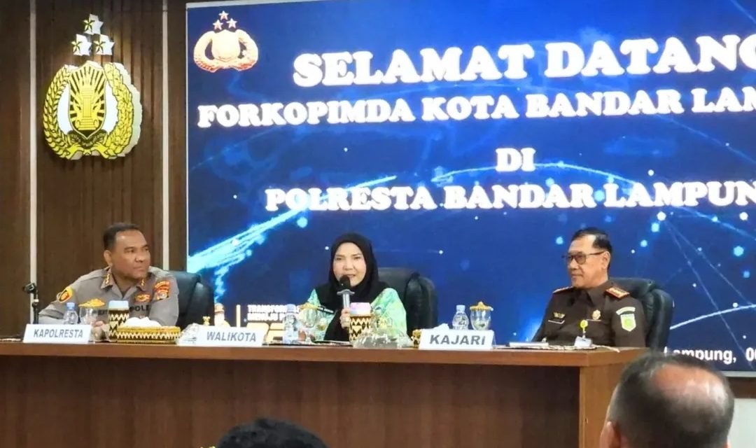 Walikota Bandar Lampung Hj. Eva Dwiana Serta Kepala Kejaksaan Negeri Bandar Lampung Helmi, SH., MH. Lakukan Kunjungan Silaturahmi Ke Polresta Bandar Lampung
