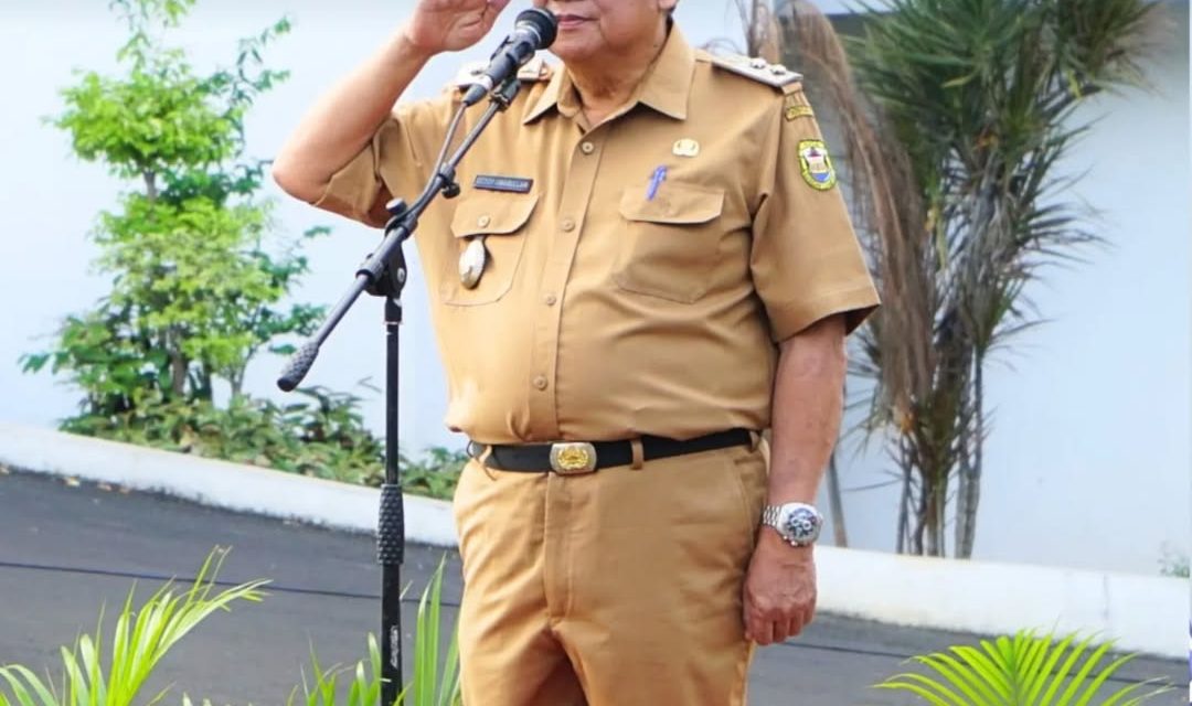 Wakil Walikota Bandar Lampung Drs. Hi. Deddy Amarullah Menjadi Pembina pada Apel Mingguan di Lingkungan Sekretariat Pemerintah Kota Bandar Lampung Tahun 2025