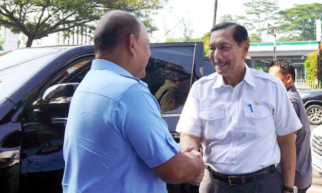 Soal mutasi Letjen Kunto, Luhut bantah Prabowo telah tegur Panglima TNI