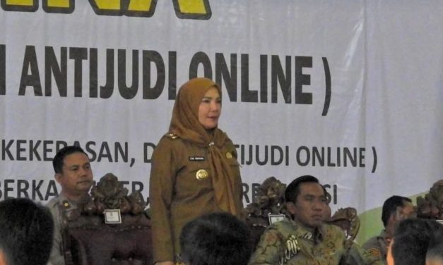 Walikota Bandar Lampung, Hj. Eva Dwiana Membuka Acara Pendidikan dan Pelatihan Satgas Remaja Anti Narkoba, Anti Kekerasan, Anti Judi Online (RETINA) oleh Pemerintah Kota Bandar Lampung di Bumi Perkemahan Cabang Kota Bandar Lampung
