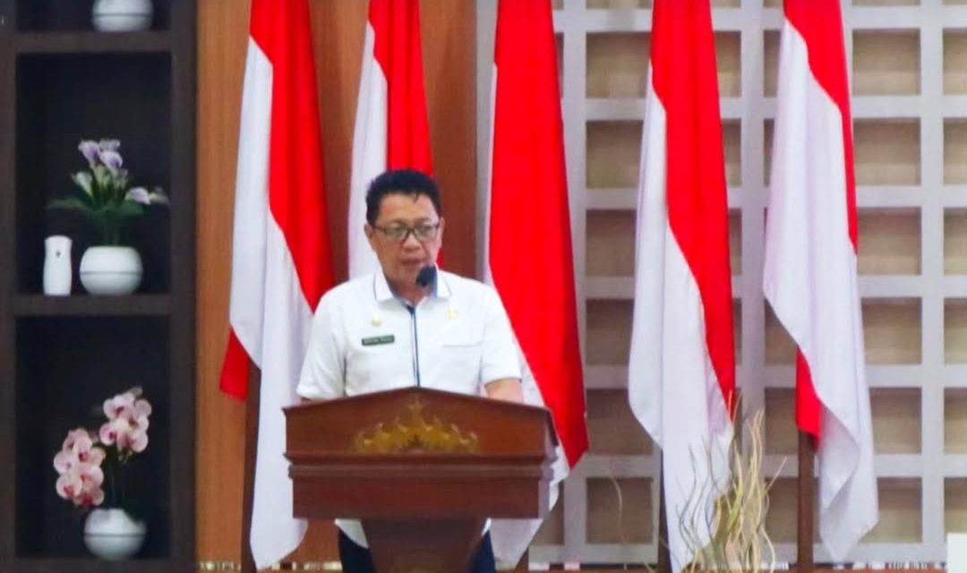 Pemerintah Kota Bandar Lampung Menyerahkan Petikan Surat Keputusan (SK) Walikota Bandar Lampung Tentang Pengangkatan CPNS Formasi Tahun 2024 di Lingkungan Pemerintah Kota Bandar Lampung