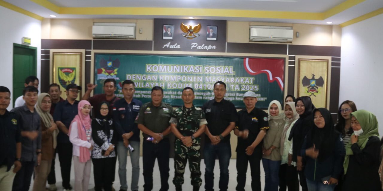 Letkol Inf Roni Hermawan S.H., M.M., menggelar acara silaturahmi coffee morning bersama para jurnalis dan insan media se-Bandar Lampung