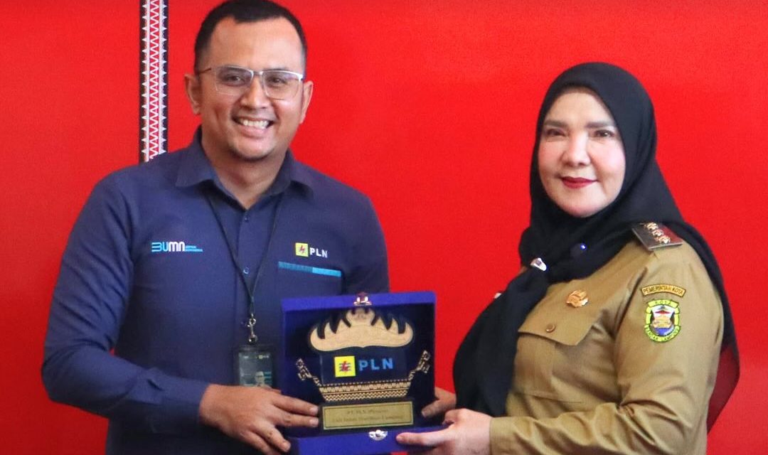 Walikota Bandar Lampung Hj. Eva Dwiana Menerima Audiensi Pimpinan Perusahan Listrik Negara (PLN) Unit Pelaksana Pelayanan Pelanggan (UP3) Tanjung Karang Bandar Lampung