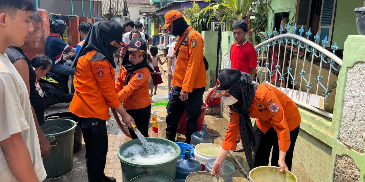 Pemkot Salurkan Bantuan Air Bersih di Panjang Utara