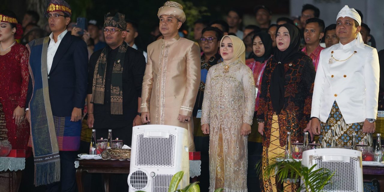 KARNAVAL BUDAYA MUNAS VII APEKSI DI SURABAYA MENGASUNG TEMA LIGHT CULTURE PARADISE