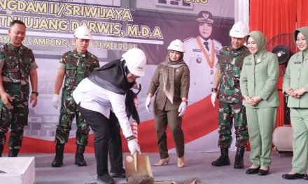 Walikota Badar Lampung Melakukan Seremoni Peletakan Batu Pertama Dalam Proses Revitalisasi Pasar Koga