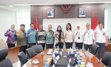 Walikota Bandar Lampung, Eva Dwiana melakukan audiensi dengan Wakil Menteri Pekerjaan Umum (PU), Diana Kusumastuti guna membahas sejumlah isu strategis yang menjadi perhatian masyarakat Kota Tapis Berseri