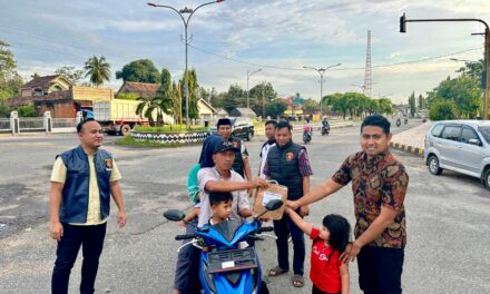 Sat Reskrim Polres Lampung Tengah Tebar Kepedulian, 300 Paket Takjil Dibagikan di Jalur Lintas Sumatera